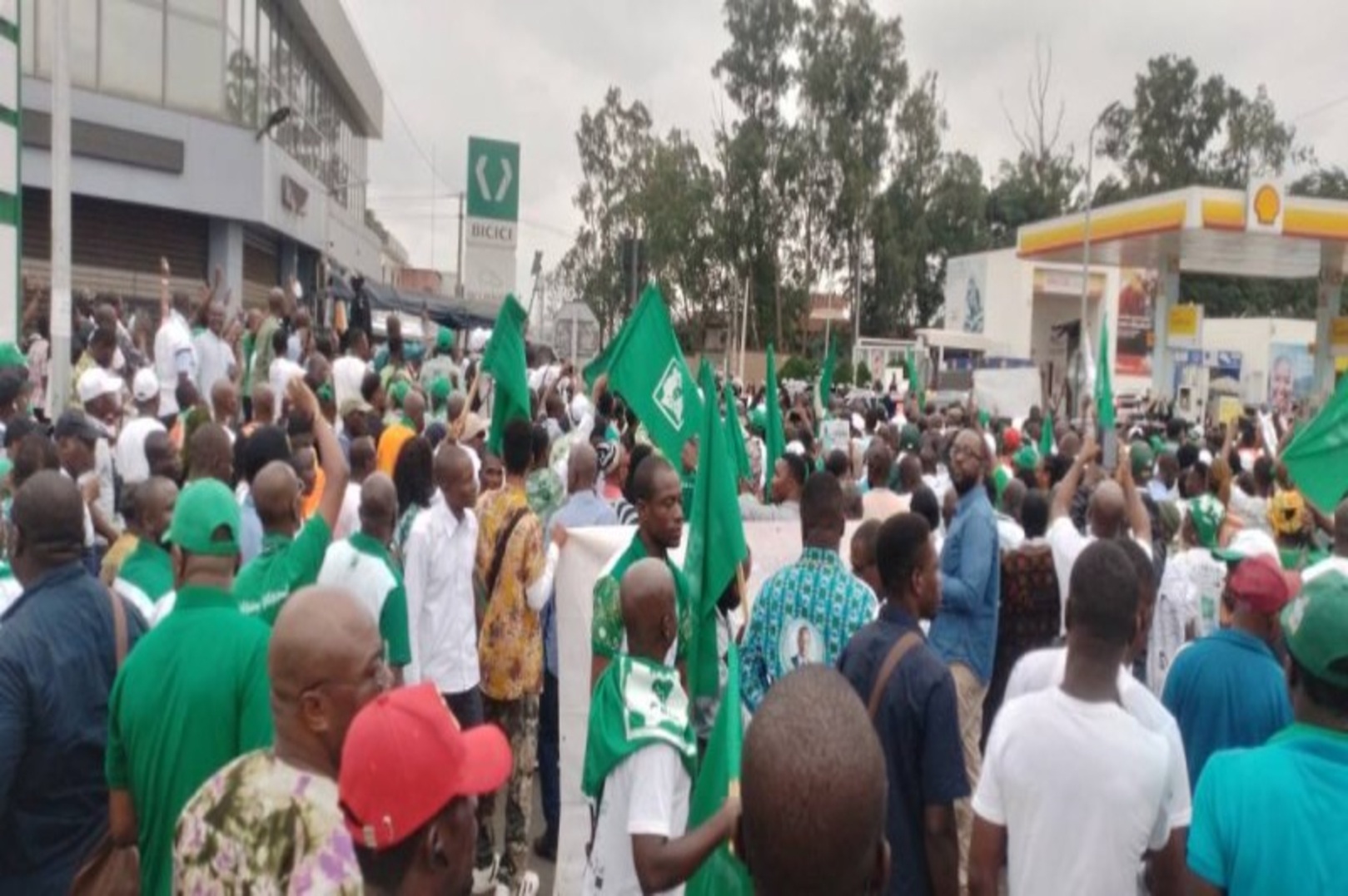 Presidential Election 2025: Pdci-Rda Supporters Mobilized for the Submission of Cheick Tidjane Thiam’s Candidacy File